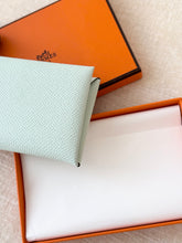 Load image into Gallery viewer, HERMES 2024 Calvi Card Holder in Vert Peppermint / Epsom