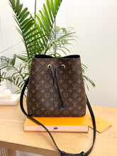 Load image into Gallery viewer, LOUIS VUITTON 2021 Monogram Canvas NéoNoé MM Crossbody Bag in Black