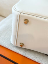 Load image into Gallery viewer, HERMES 2024 Swift Calfskin Leather Mini Lindy Handbag / White / GHW