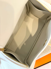 Load image into Gallery viewer, HERMES 2024 Swift Calfskin Leather Mini Lindy Handbag / White / GHW