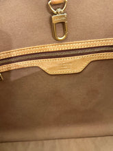 Load image into Gallery viewer, LOUIS VUITTON Monogram Batignolles Horizontal Shoulder Bag