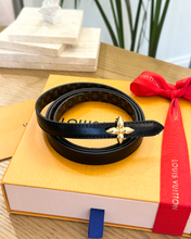 Load image into Gallery viewer, LOUIS VUITTON 2024 LV Mini Flowergram 15mm Reversible Belt - Black - 90cm