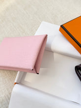Load image into Gallery viewer, Hermes 2024 Chevre Mysore Calvi Card Holder- Rose Sakura