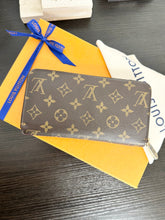 Load image into Gallery viewer, LOUIS VUITTON Limited Edition Monogram Pattern Zippy Wallet