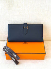 Load image into Gallery viewer, HERMES 2022 Bearn Wallet in Bleu Indigo / Epsom Leather