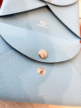 Load image into Gallery viewer, HERMES 2023 Calvi Duo Compact Card Holder - Celeste / Epsom