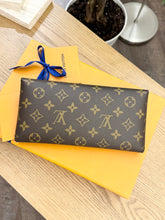 Load image into Gallery viewer, LOUIS VUITTON 2024 Monogram Canvas Kirigami Organizer in 
Pondichery Pink