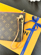 Load image into Gallery viewer, LOUIS VUITTON Monogram Neverfull MM Pochette Wristlet Pouch In Fuchsia