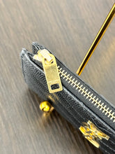 Load image into Gallery viewer, SAINT LAURENT Cassandre Matelasse Fragments Zipped Card Case in Black