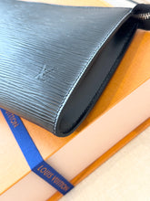 Load image into Gallery viewer, LOUIS VUITTON Epi Leather Pochette Accessoires / Black