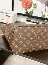 Load image into Gallery viewer, LOUIS VUITTON 2022 Monogram Neverfull MM Tote in Pivoine Pink