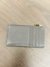 Load image into Gallery viewer, SAINT LAURENT Cassandre Matelasse Fragments Zipped Card Case in Black