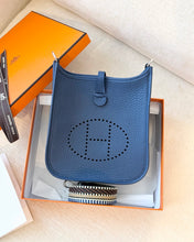 Load image into Gallery viewer, HERMES 2025 Evelyne TPM 16 Clemence Leather Amazone Bag / Bleu Tie / PHW