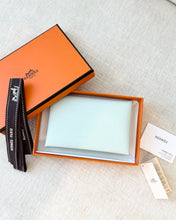 Load image into Gallery viewer, HERMES 2024 Calvi Card Holder in Vert Peppermint / Epsom
