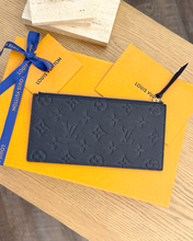 Load image into Gallery viewer, LOUIS VUITTON 2024 Monogram Empreinte Leather Zippy Coin Holder - Navy