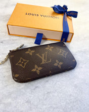 Load image into Gallery viewer, Louis Vuitton Monogram Cles Chain Key Pouch
