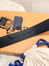 Load image into Gallery viewer, LOUIS VUITTON Men’s Reverso 40mm Reversible Belt In Black 95/38