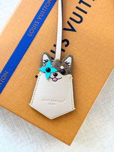 🐶NEW!! LOUIS VUITTON 2025 Monogram LV Dog Bag Charm