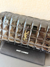 Load image into Gallery viewer, SAINT LAURENT 2024 Cassandre Matelassé Carré Pouch on Chain / Black
