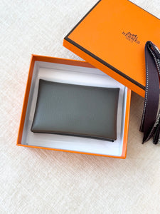 Hermes Evercolor Calfskin Calvi Card Holder / Gris Meyer / 2022