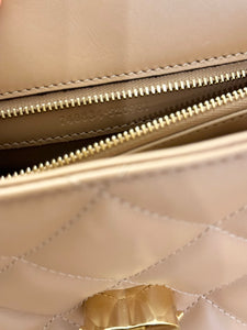GUCCI Deco Logo-Embellished Quilted Leather Shoulder Bag in Beige