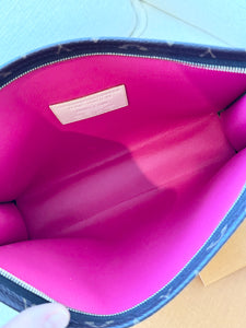 LOUIS VUITTON 2025 LV x TM Takashi Murakami Monogram Toiletry Pouch 26 - Large