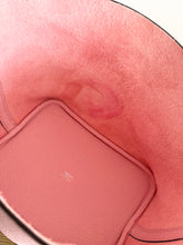 Load image into Gallery viewer, HERMES 2024 Clemence Picotin Lock 22 Palladium Hardware in Rose Sakura
