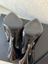 Load image into Gallery viewer, SAINT LAURENT Patent Leather Vernice Grupy 110 Slingback Pumps / Black / 37 EU
