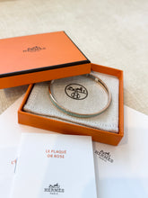 Load image into Gallery viewer, ✨BRAND NEW✨2025 Hermes Uni Bangle Bracelet / Lagon / Size 65
