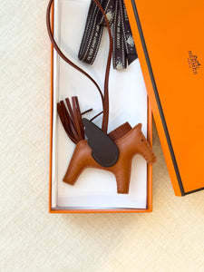 HERMES 2024 Rodeo Pegase PM Bag Charm in Pain D'Epice/Sienne/Mocha