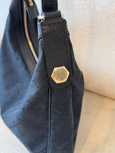 GUCCI GG Monogram Canvas Medium Charmy Hobo Bag / Black