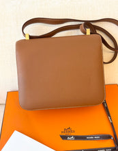 Load image into Gallery viewer, ✨TIMELESS✨Hermès Constance 24 Gold / Evercolor / Gold Hardware
