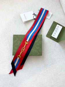 GUCCI GG Printed Silk Twill Scarf / Multicolor