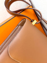 Load image into Gallery viewer, ✨TIMELESS✨Hermès Constance 24 Gold / Evercolor / Gold Hardware

