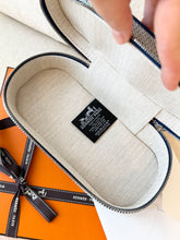 Load image into Gallery viewer, ✨NEW✨Hermes Escale Cosmetic Case / Marine
