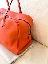 Load image into Gallery viewer, HERMES Clemence Leather Victoria 36 Bag / Orange Poppy / Palladium Hardware
