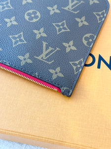LOUIS VUITTON 2024 Neverfull MM Monogram Pochette Wristlet Pouch / Cherry