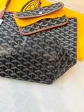 Load image into Gallery viewer, ✨CLASSIC✨2025 GOYARD Saint Louis PM Tote Bag / Black &amp; Tan
