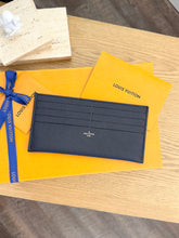 Load image into Gallery viewer, LOUIS VUITTON 2024 Empreinte Leather Credit Card Holder in Navy
