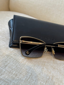 CHANEL Rectangular Metal Sunglasses / Gold Gray Gradient