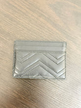 Load image into Gallery viewer, [SOLD]GUCCI GG Marmont Card Case in Black

