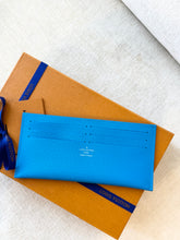 Load image into Gallery viewer, 💙NEW!!  LOUIS VUITTON 2025 Canvas Credit Card Holder / Gaston Blue
