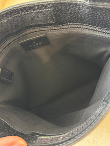 GUCCI Unisex GG Monogram Messenger Crossbody Bag / Black