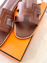Load image into Gallery viewer, Hermes Embroidered Calfskin Oran Sandals / Gold / (EU)38
