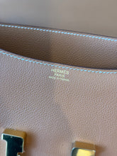 Load image into Gallery viewer, ✨TIMELESS✨Hermès Constance 24 Gold / Evercolor / Gold Hardware
