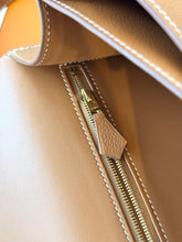 Load image into Gallery viewer, ✨TIMELESS✨Hermès Constance 24 Gold / Evercolor / Gold Hardware
