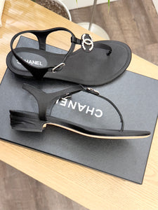 CHANEL Interlocking CC Logo Satin T-strap Sandals in Black