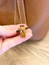 Load image into Gallery viewer, [SOLD] HERMES Taurillon Clemence Picotin Lock 18 PM Bucket Bag in Gold
