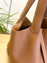 Load image into Gallery viewer, [SOLD] HERMES Taurillon Clemence Picotin Lock 18 PM Bucket Bag in Gold
