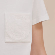 Load image into Gallery viewer, HERMES Embroidered Pocket Straight Dress in Plain Cotton Jersey / Blanc / EU36 Co
